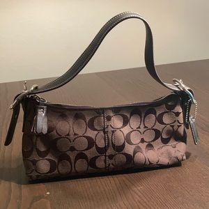Classic Coach Small Handle Bag / Purse